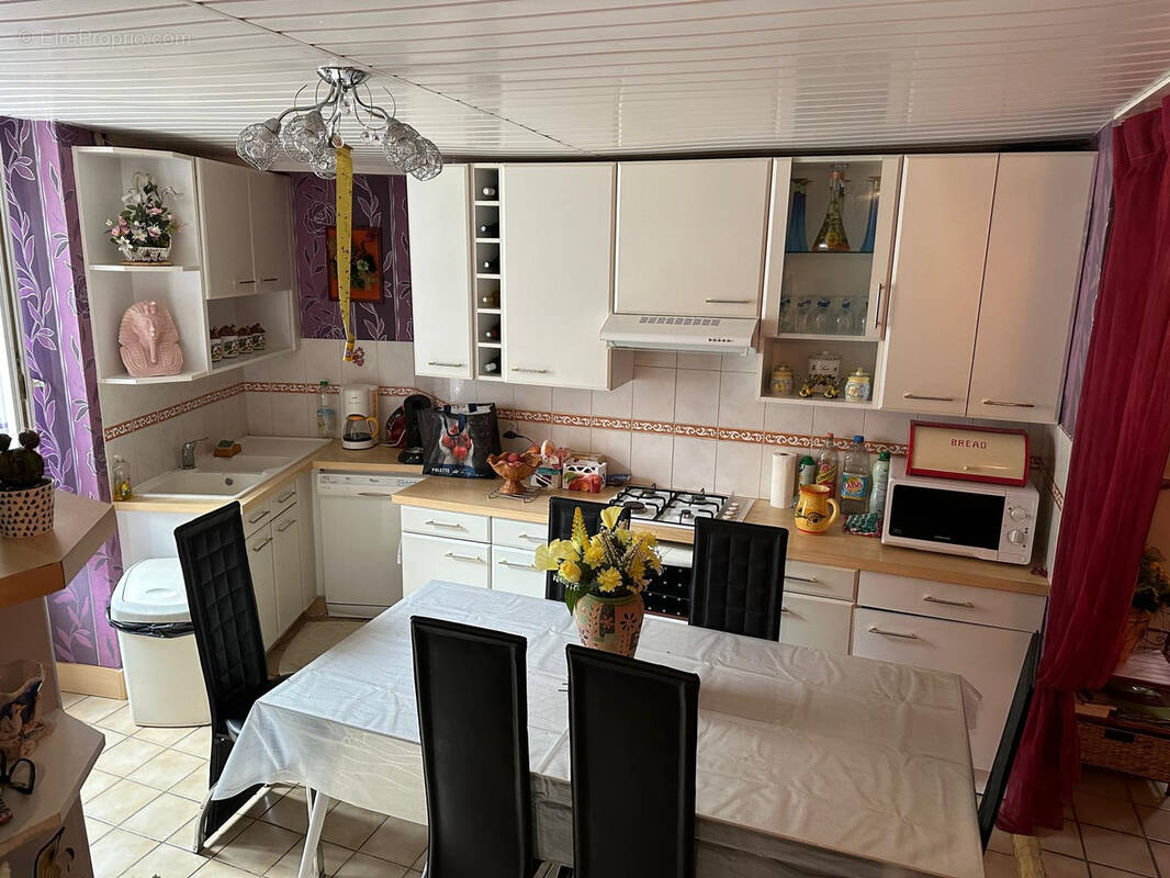 Maison à LA VACQUERIE-ET-SAINT-MARTIN-DE-CASTRIES