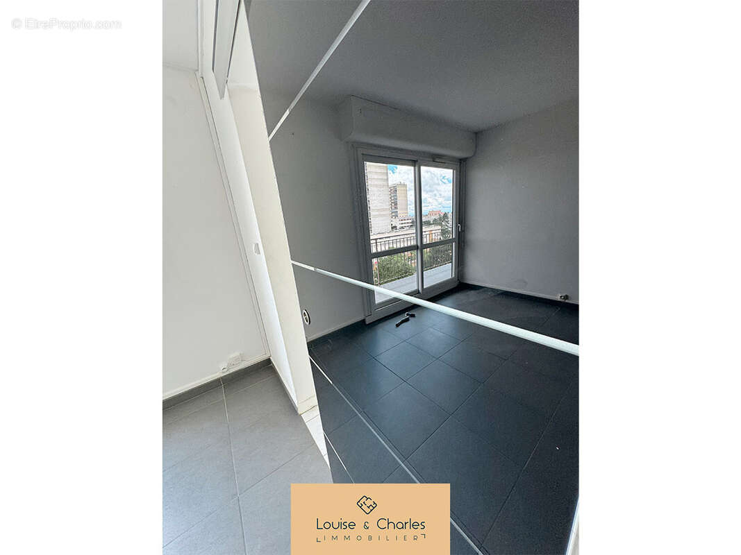 Appartement à RILLIEUX-LA-PAPE