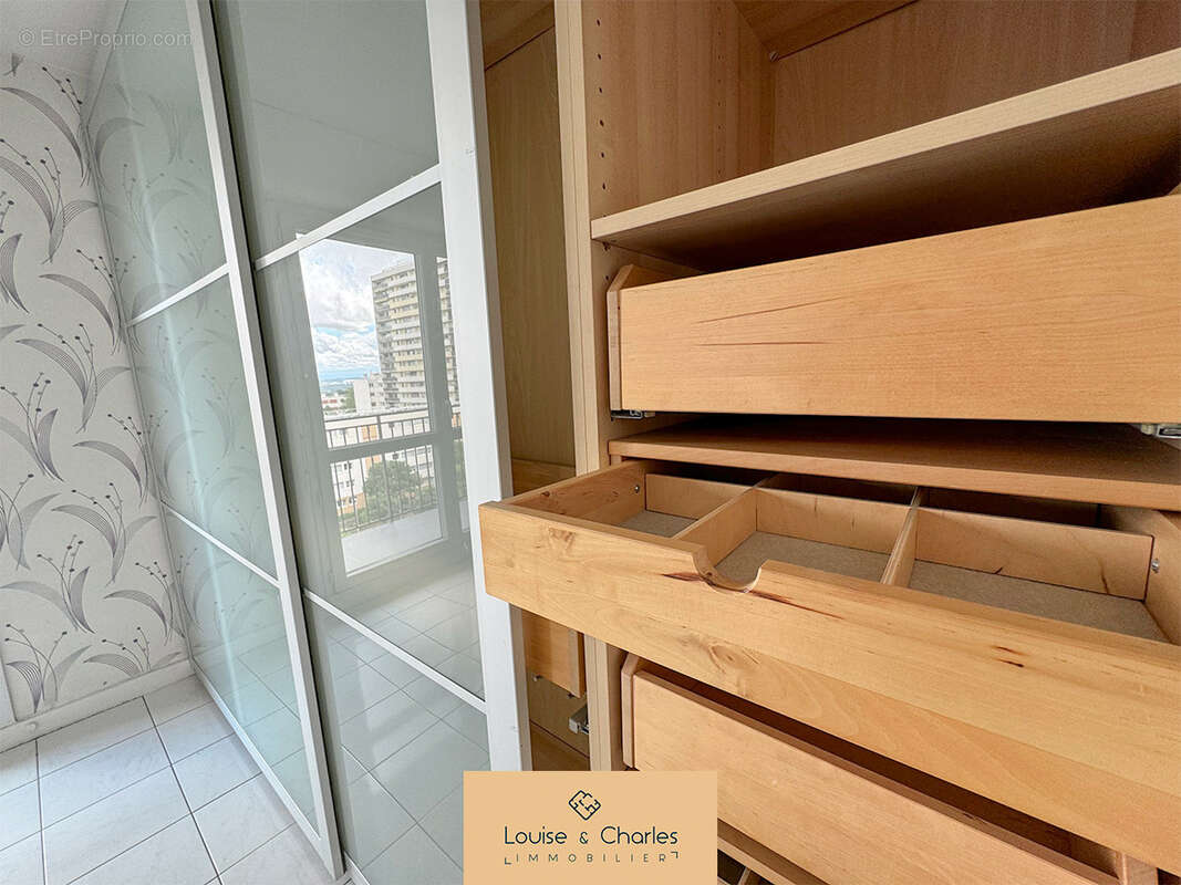 Appartement à RILLIEUX-LA-PAPE