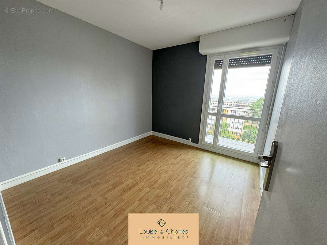 Appartement à RILLIEUX-LA-PAPE