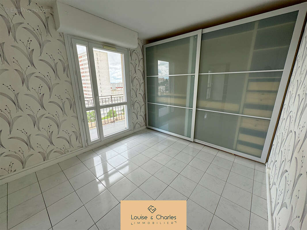 Appartement à RILLIEUX-LA-PAPE