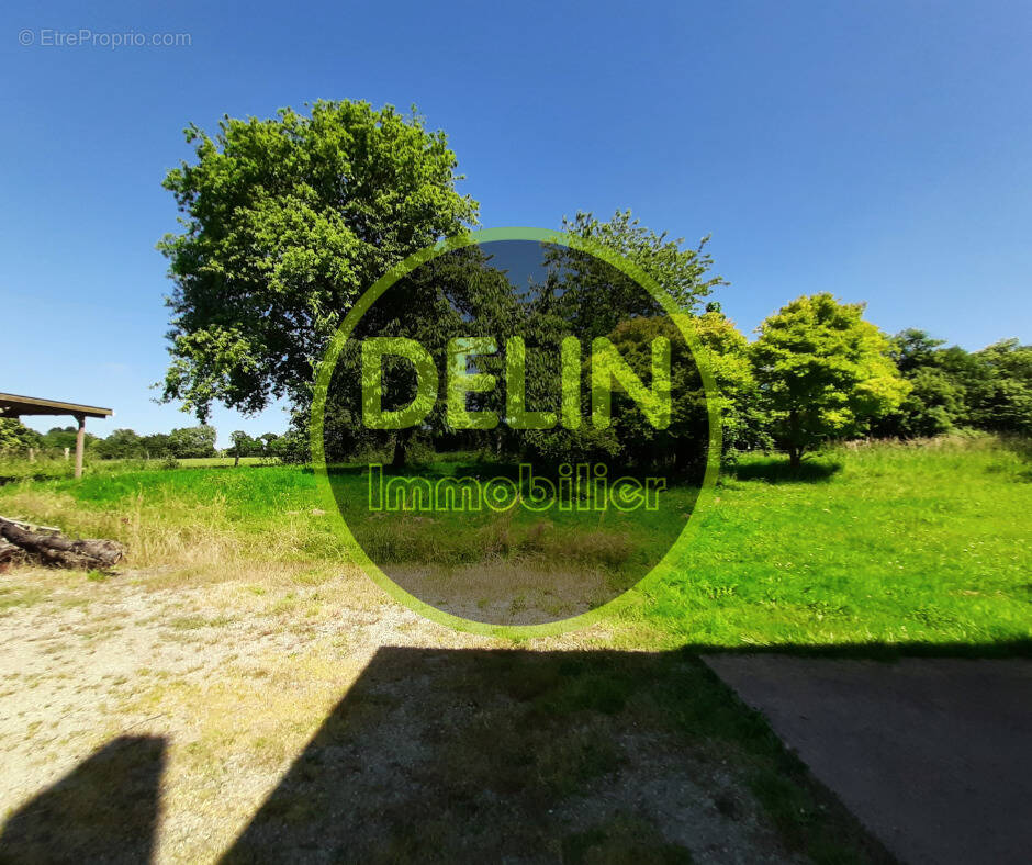 Maison à SAINT-ERBLON