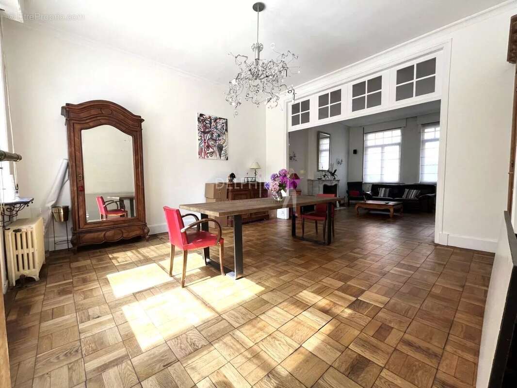 Maison à QUESNOY-SUR-DEULE