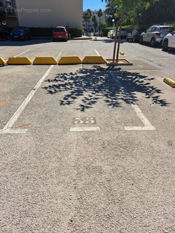 Parking à TOULON