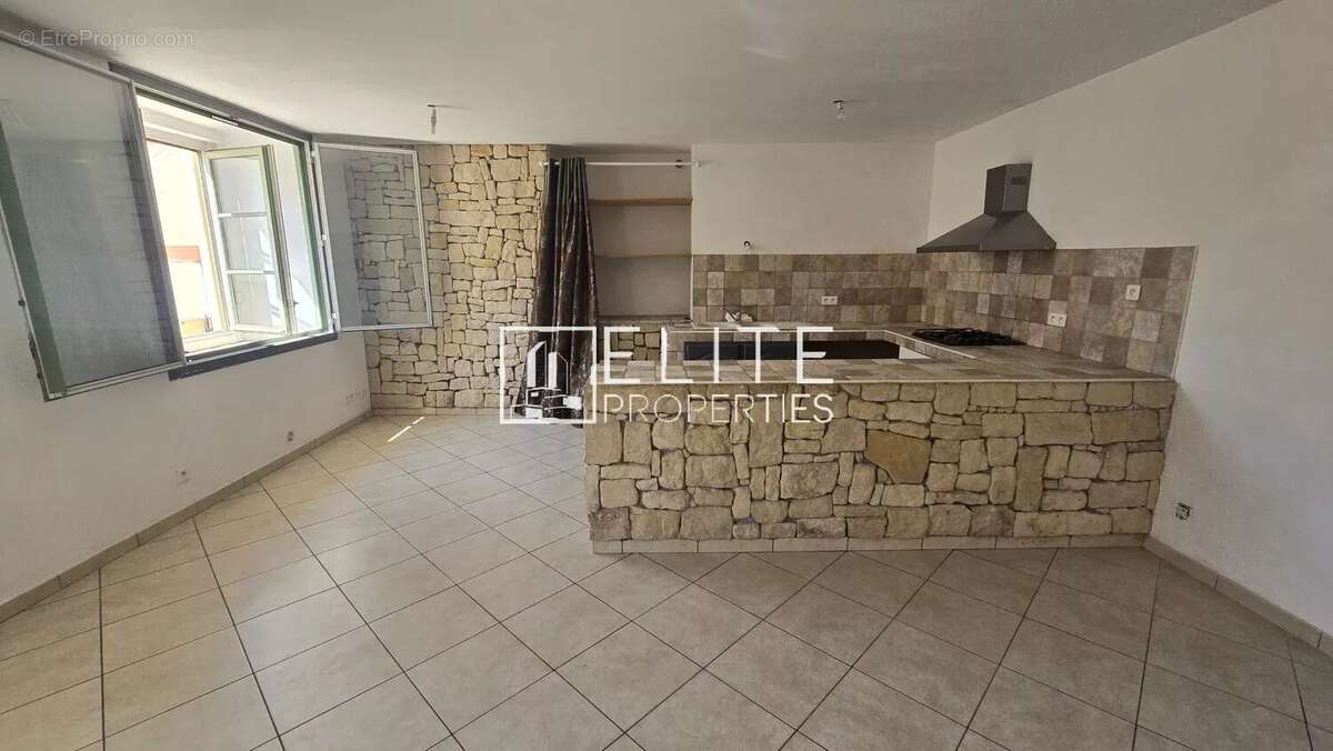 Appartement à VALLAURIS