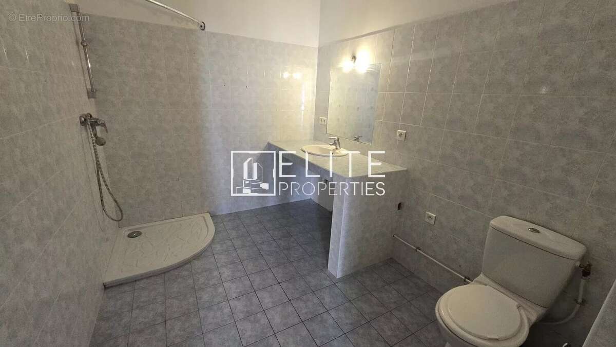 Appartement à VALLAURIS