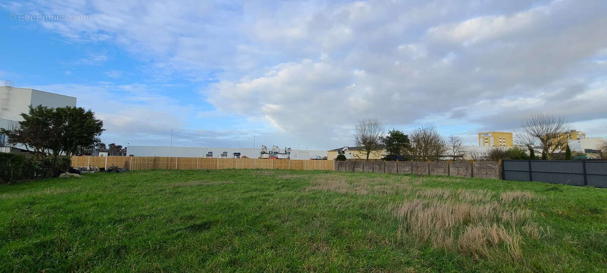 Terrain à SAINT-GEREON