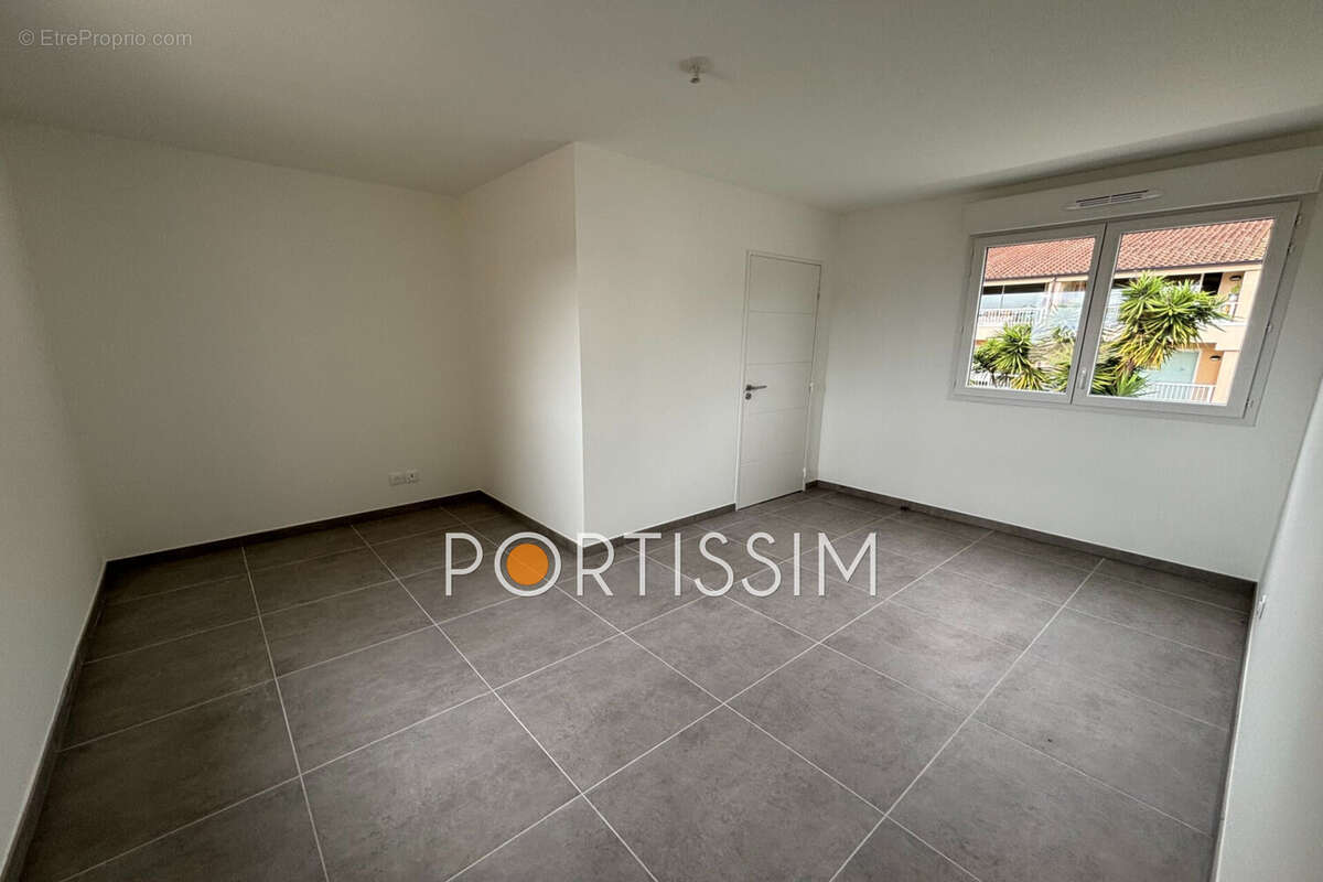 Appartement à VILLENEUVE-LOUBET