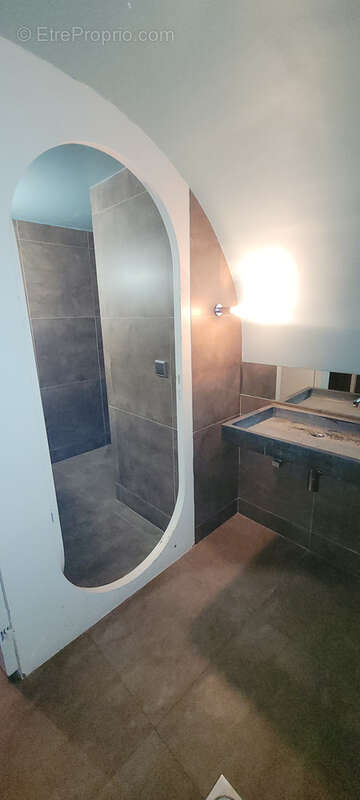 Commerce à PARIS-10E