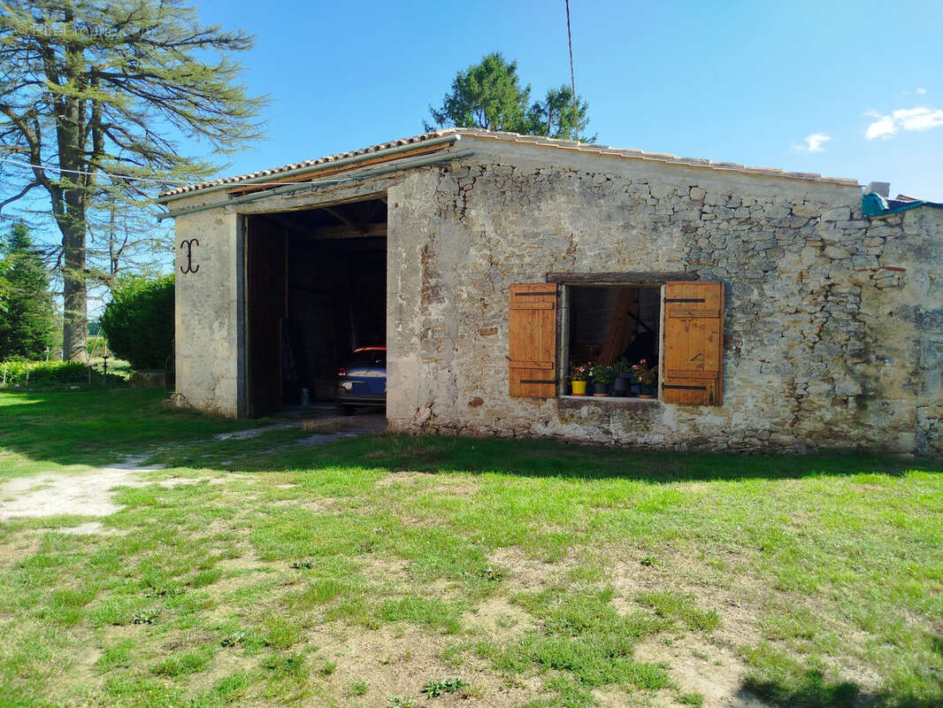 Maison à SOUSSAC