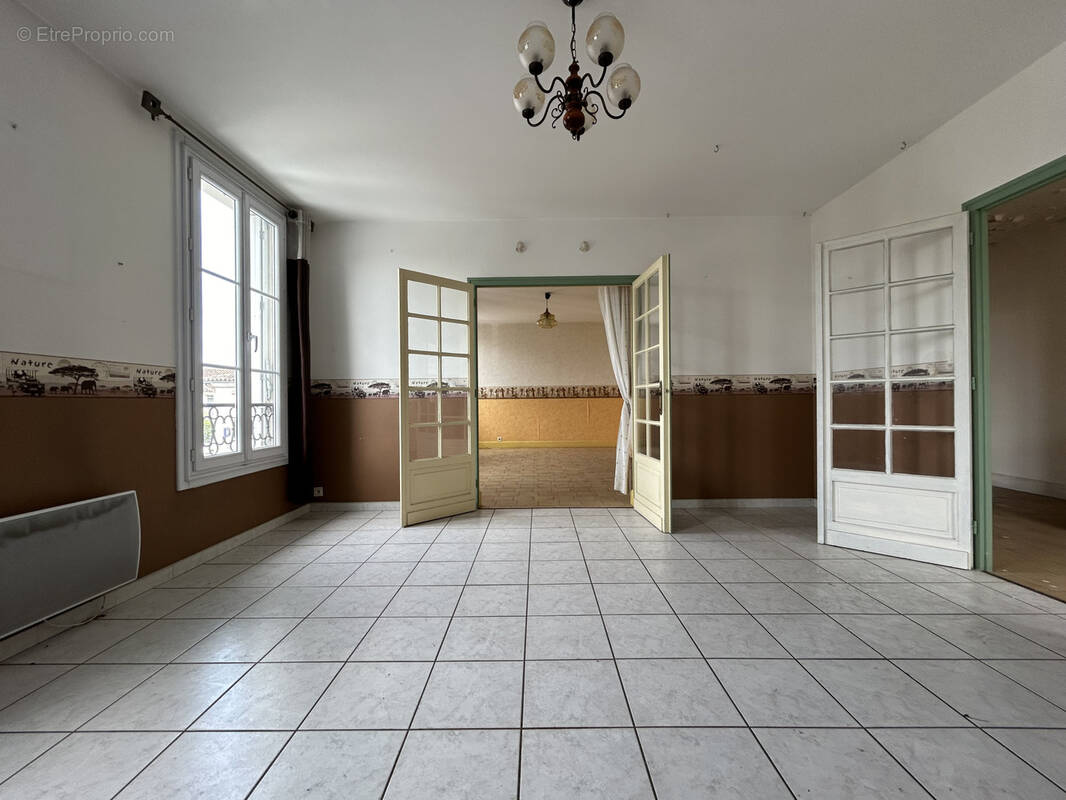 Appartement à GALGON