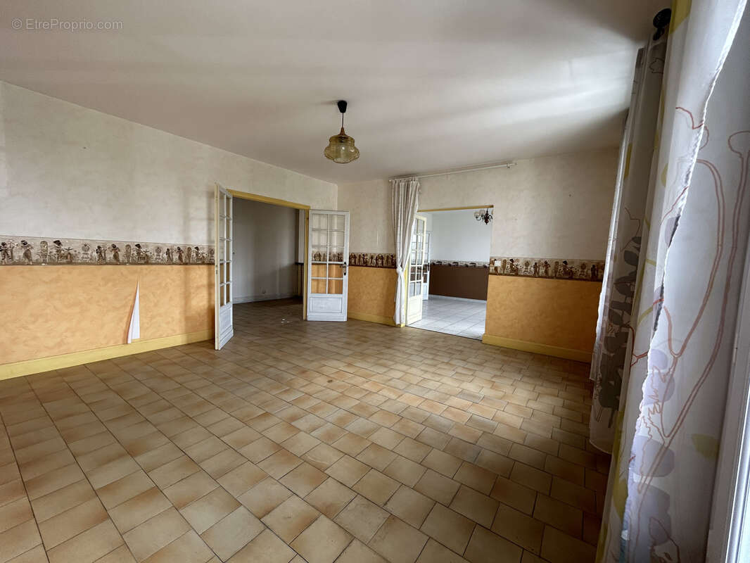 Appartement à GALGON