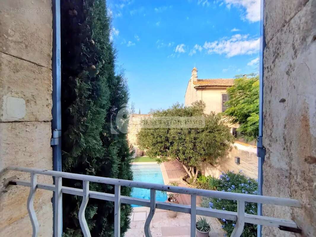 Maison à FONTVIEILLE