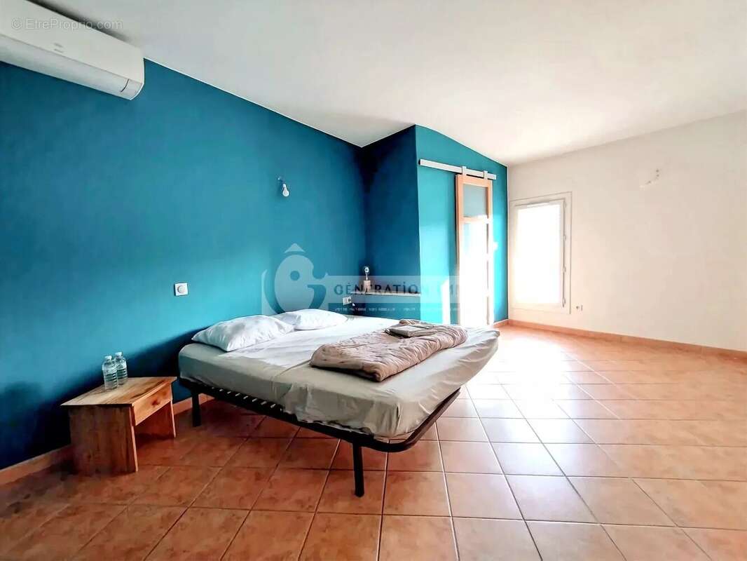 Maison à FONTVIEILLE