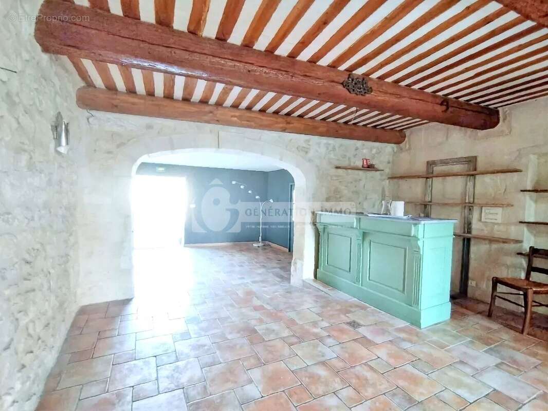 Maison à FONTVIEILLE