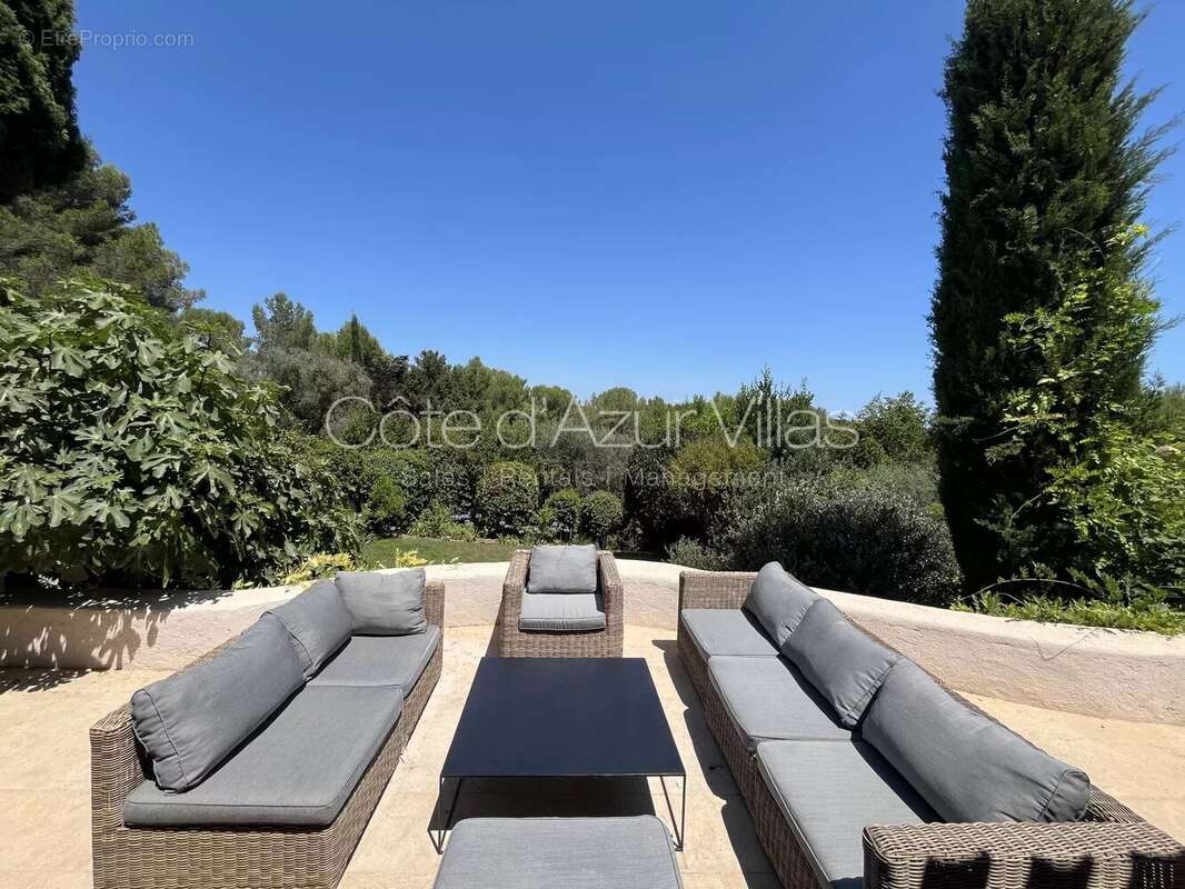 Maison à MOUANS-SARTOUX