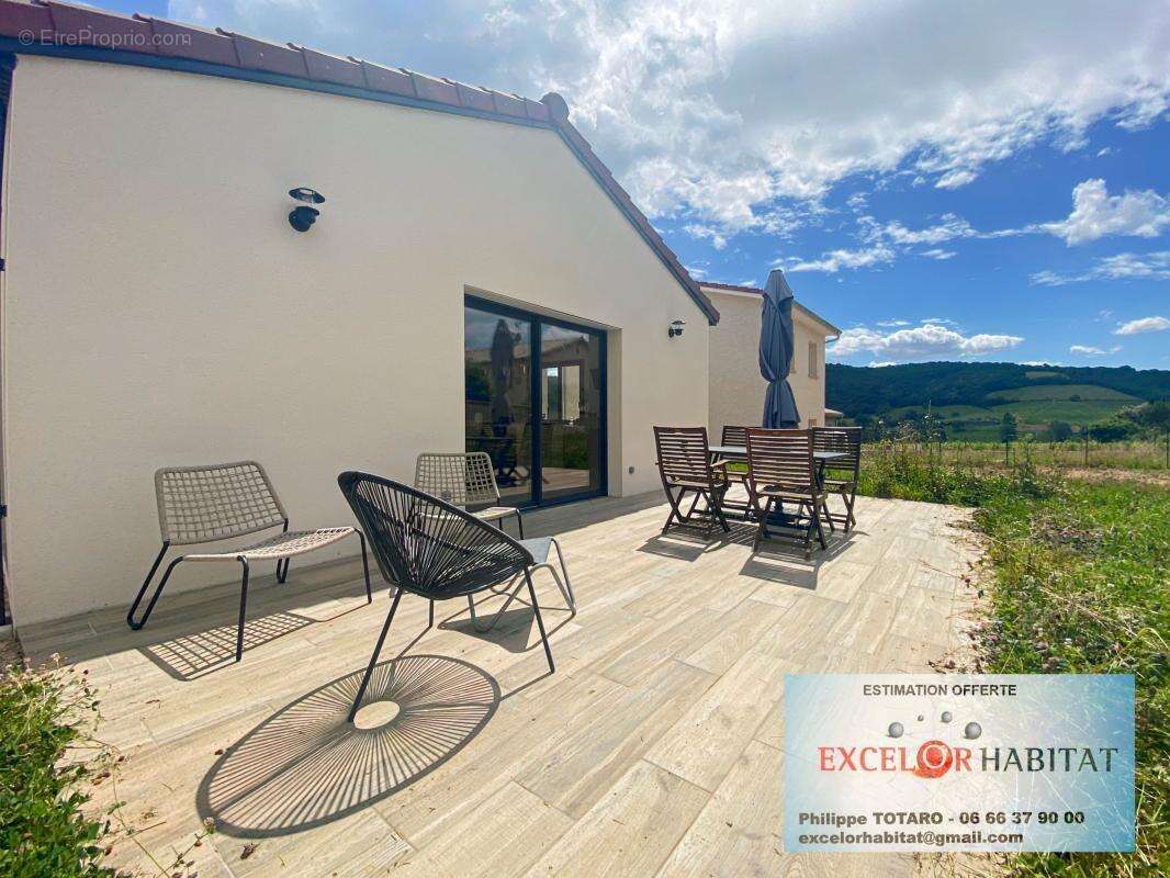 Maison à LA CHAPELLE-DE-GUINCHAY