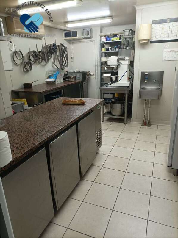 Commerce à PUYDANIEL