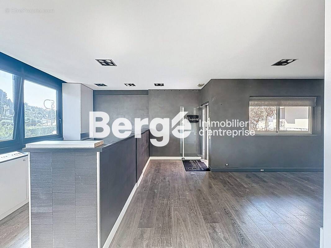 Commerce à LE CANNET