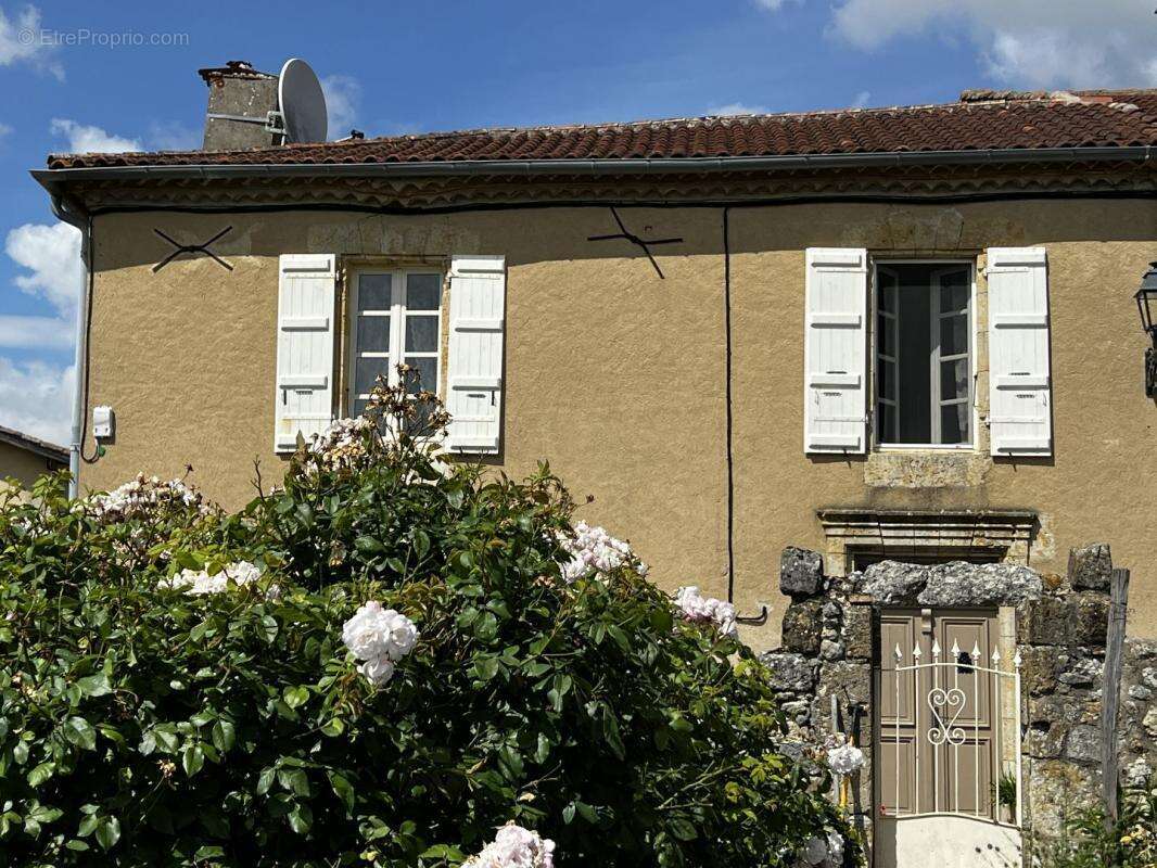 Maison à SAINT-PUY