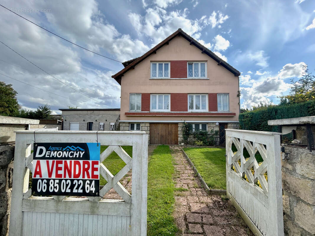 Maison à POIX-DE-PICARDIE