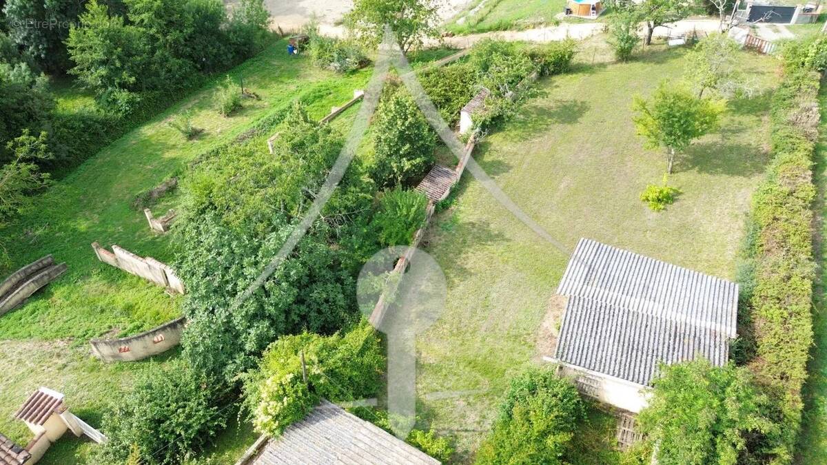 Terrain à LAVERNOSE-LACASSE