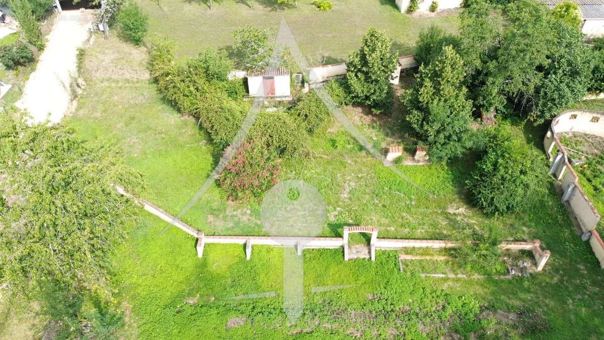 Terrain à LAVERNOSE-LACASSE