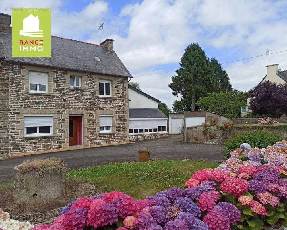 Maison à SAINT-SAMSON-SUR-RANCE