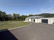 Maison à SAINT-JULIEN-CHAPTEUIL