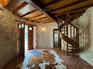 Maison à BARBEZIEUX-SAINT-HILAIRE