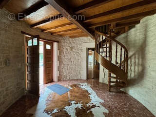 Maison à BARBEZIEUX-SAINT-HILAIRE