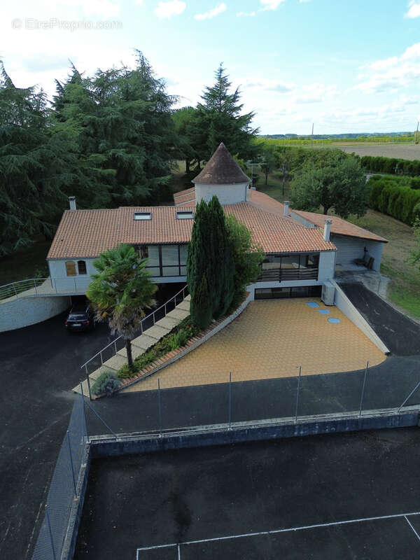 Maison à BARBEZIEUX-SAINT-HILAIRE