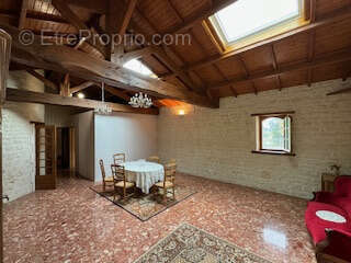 Maison à BARBEZIEUX-SAINT-HILAIRE