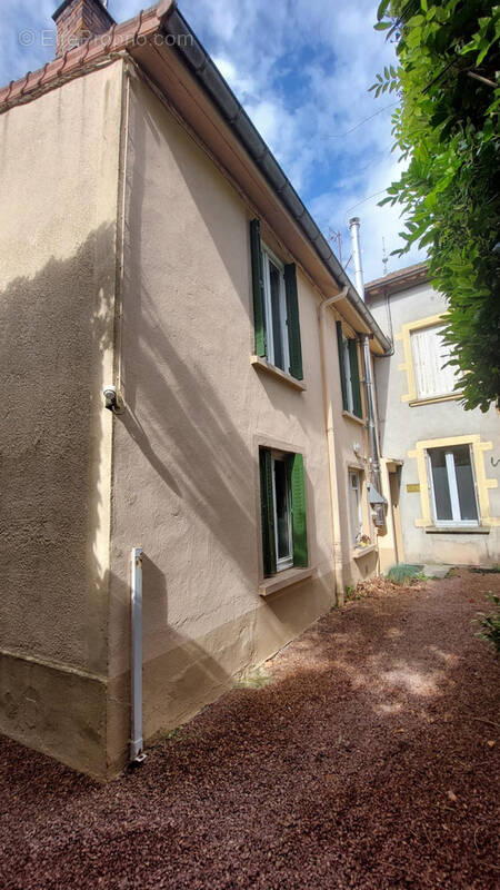 Appartement à CHAUFFAILLES