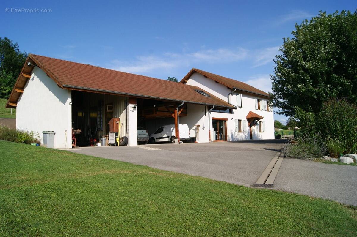 Maison à LES AVENIERES