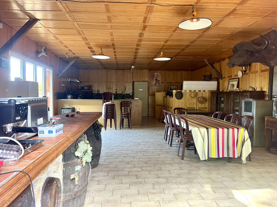 Terrain à BAZOUGES-SUR-LE-LOIR