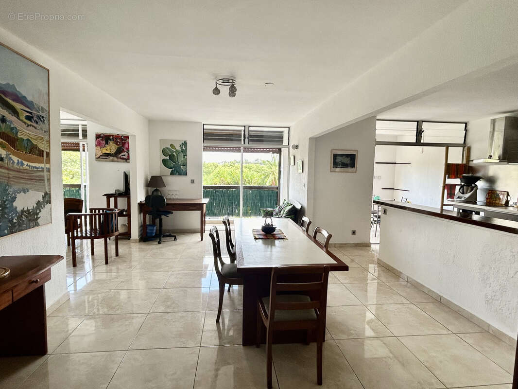 Appartement à LE GOSIER