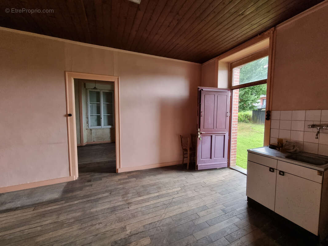 Terrain à SAINT-ERBLON