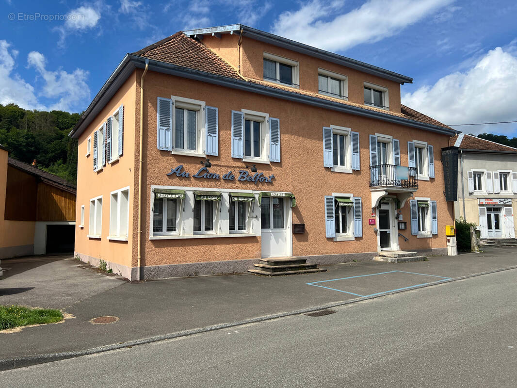 Commerce à PONT-DE-ROIDE