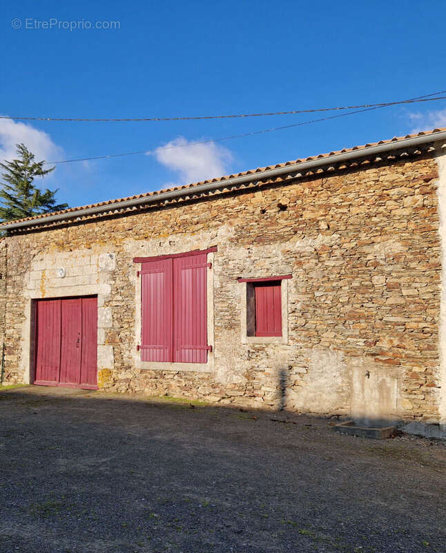 Maison à ROCHESERVIERE