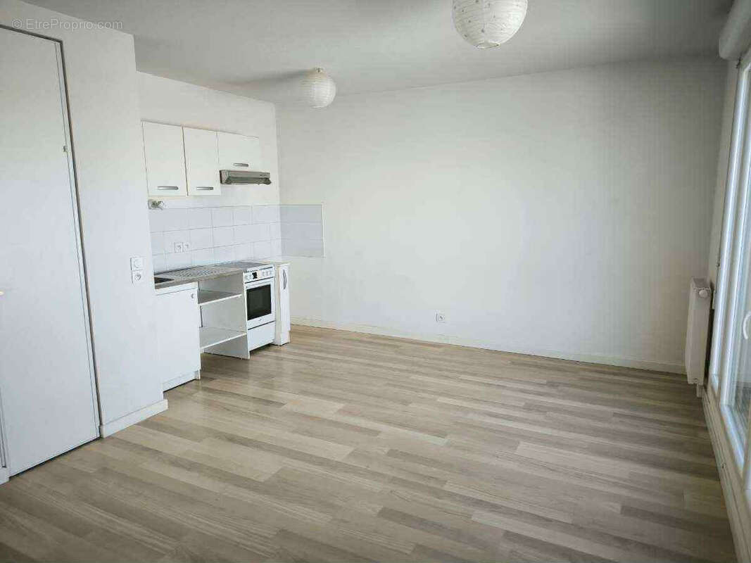 Appartement à VILLENAVE-D&#039;ORNON