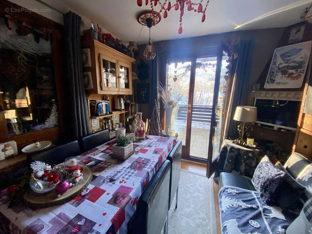 Appartement à DEMI-QUARTIER