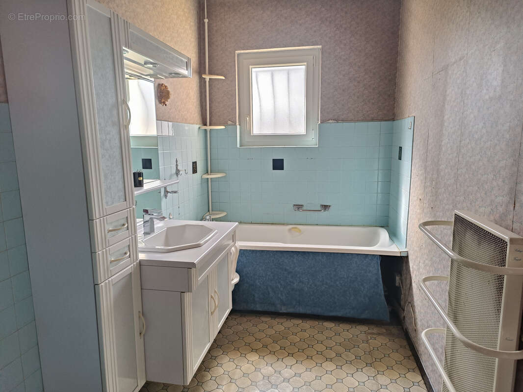 Maison à LE PEAGE-DE-ROUSSILLON