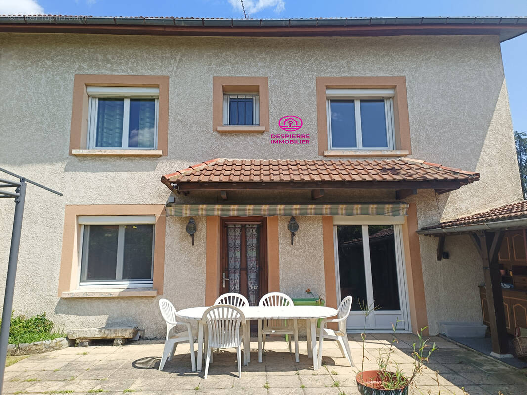 Maison à LE PEAGE-DE-ROUSSILLON