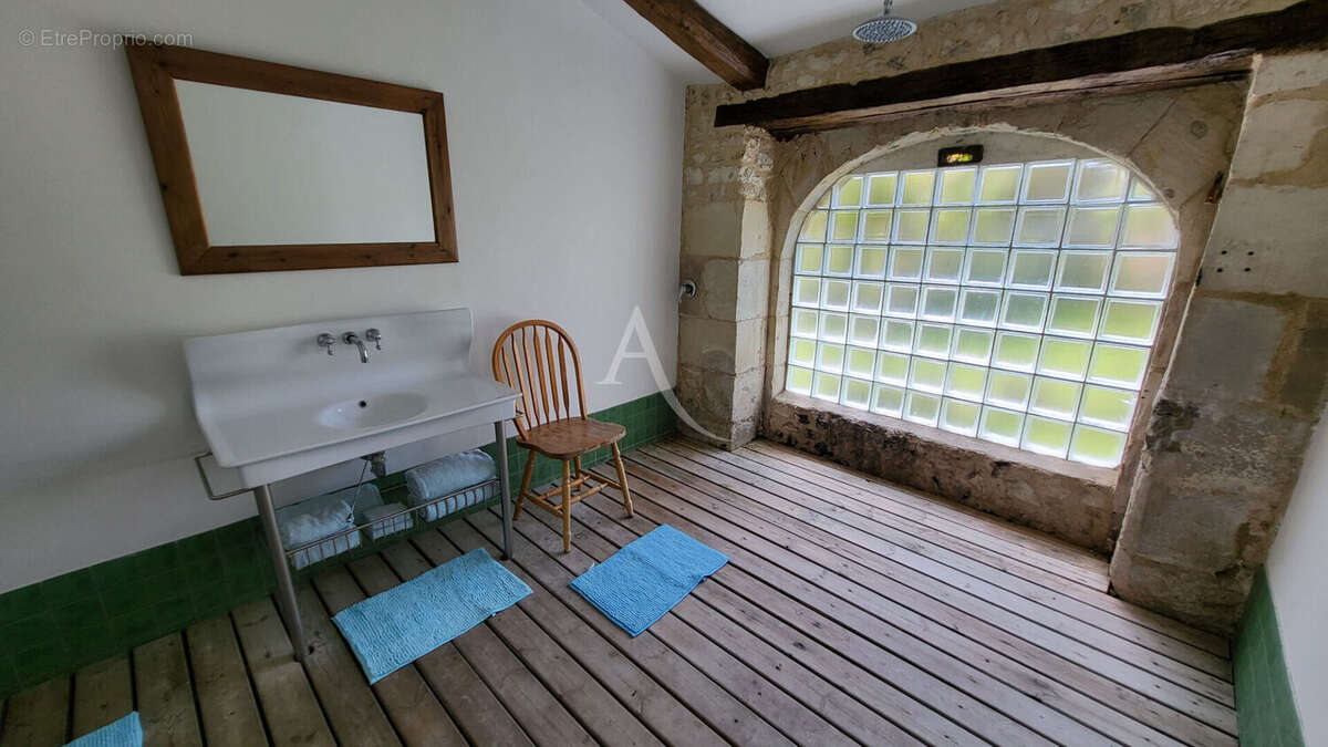 Maison à MORTAGNE-SUR-GIRONDE