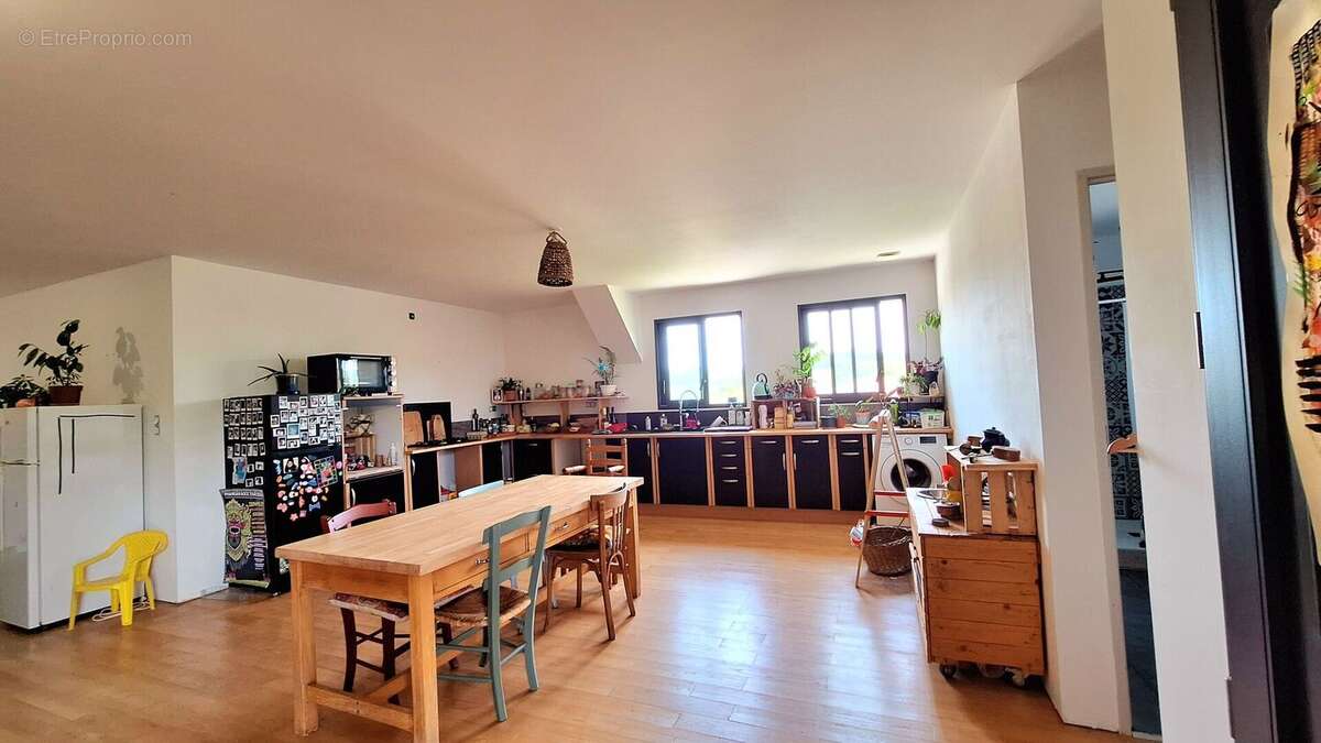 appartement kicthen 1/ cusisine appartement - Maison à LOUBERSAN