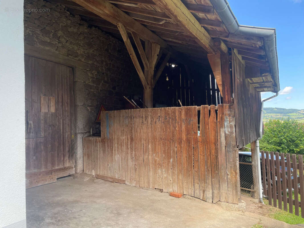 Maison à SAINT-PRIEST-LA-PRUGNE