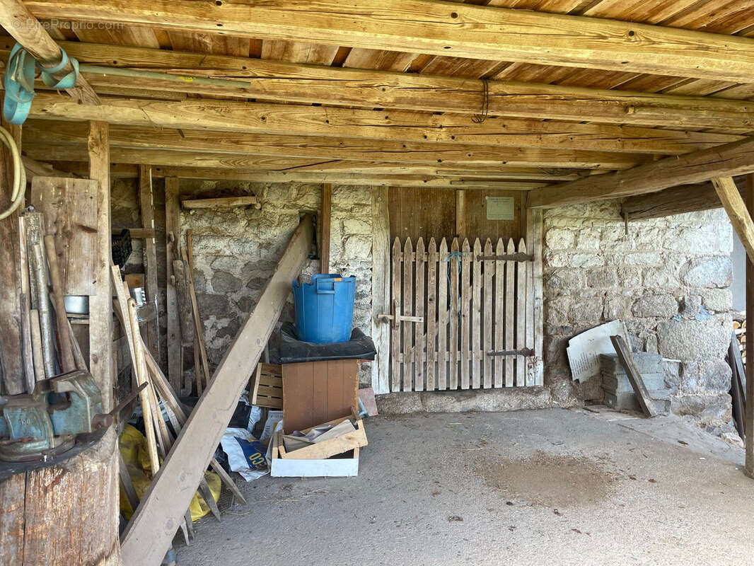 Maison à SAINT-PRIEST-LA-PRUGNE