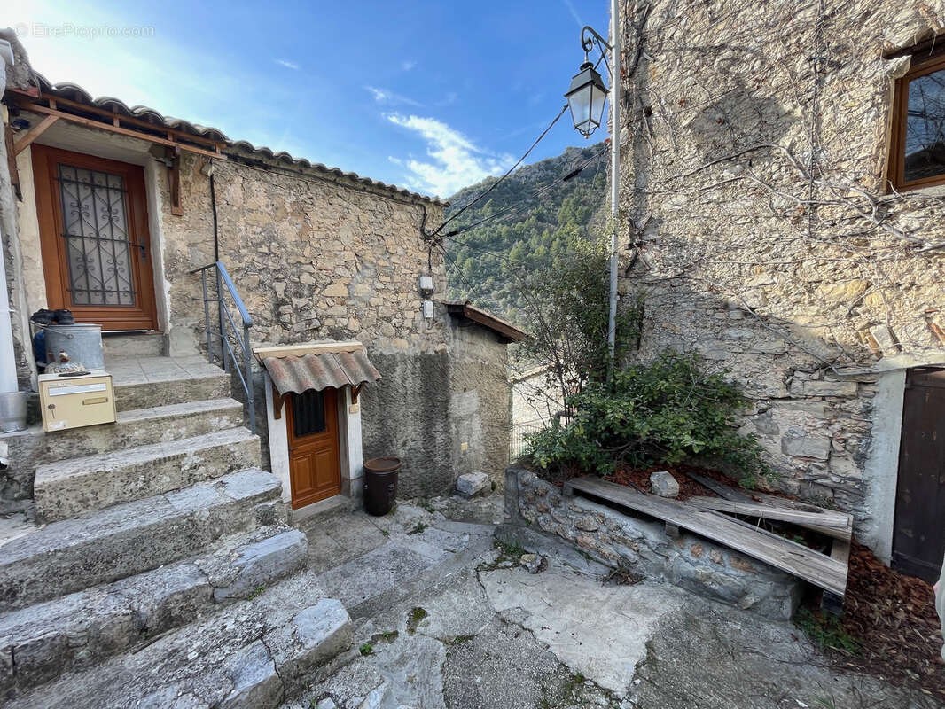 Appartement à UTELLE