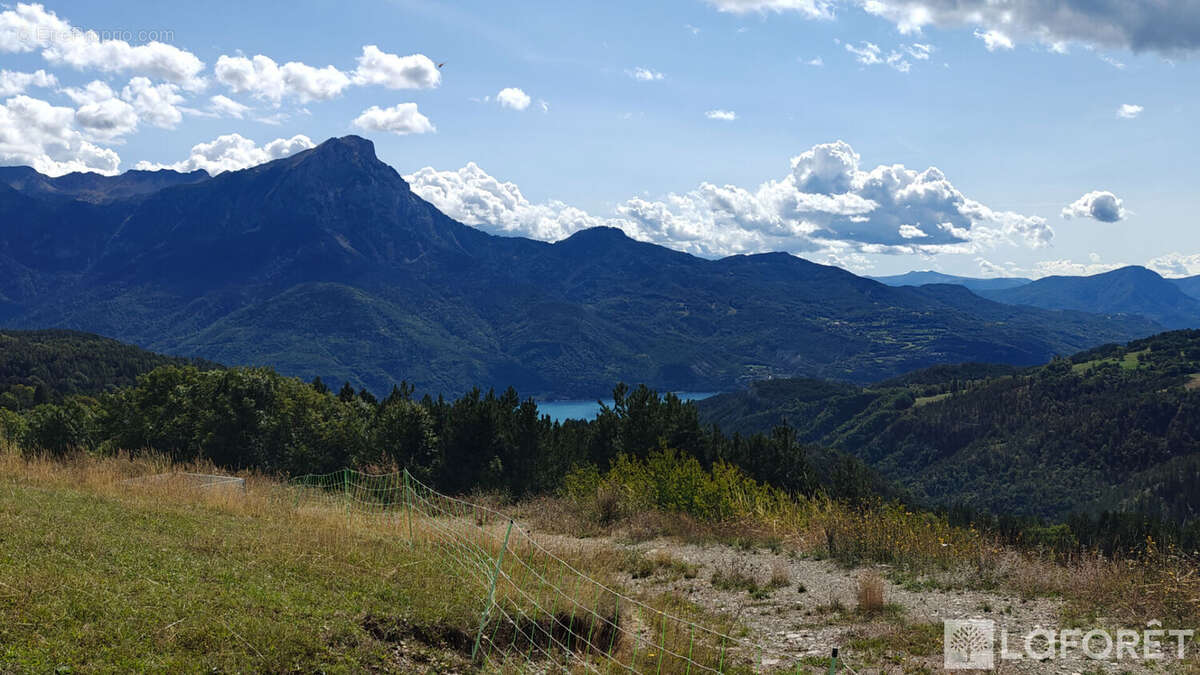 Terrain à PUY-SAINT-EUSEBE